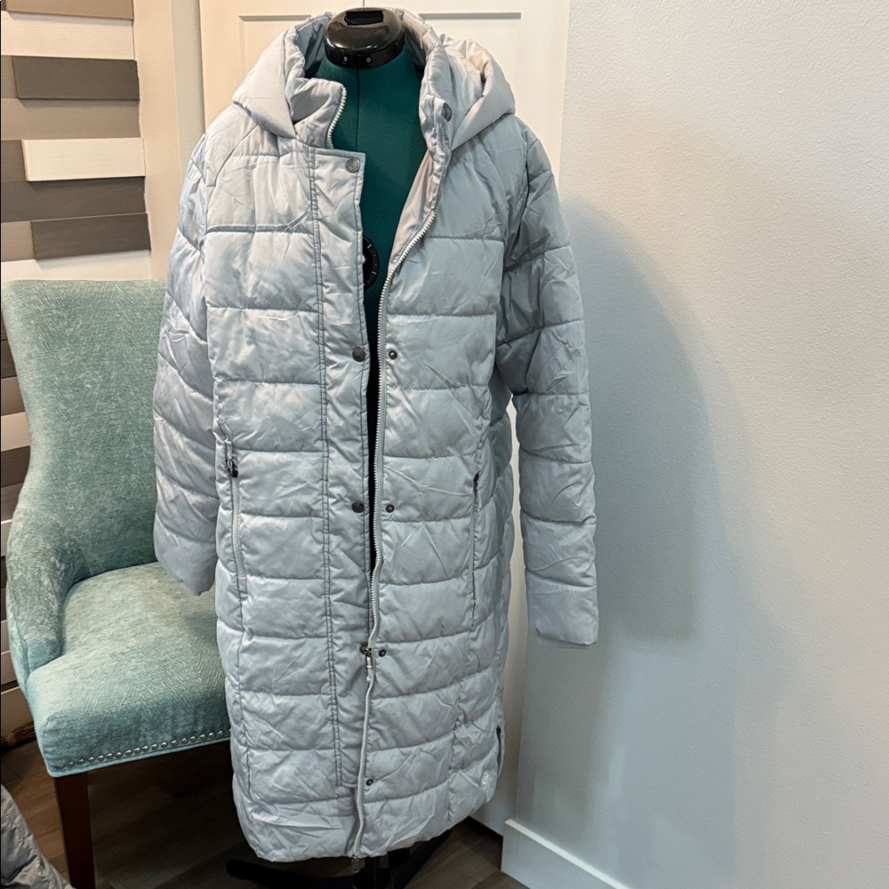 Liv Outdoor Women's Gray Puffer Coat NWOT